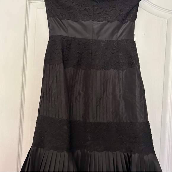 Banana Republic Black Pleated Strapless Lace Dress - Picture 10 of 14